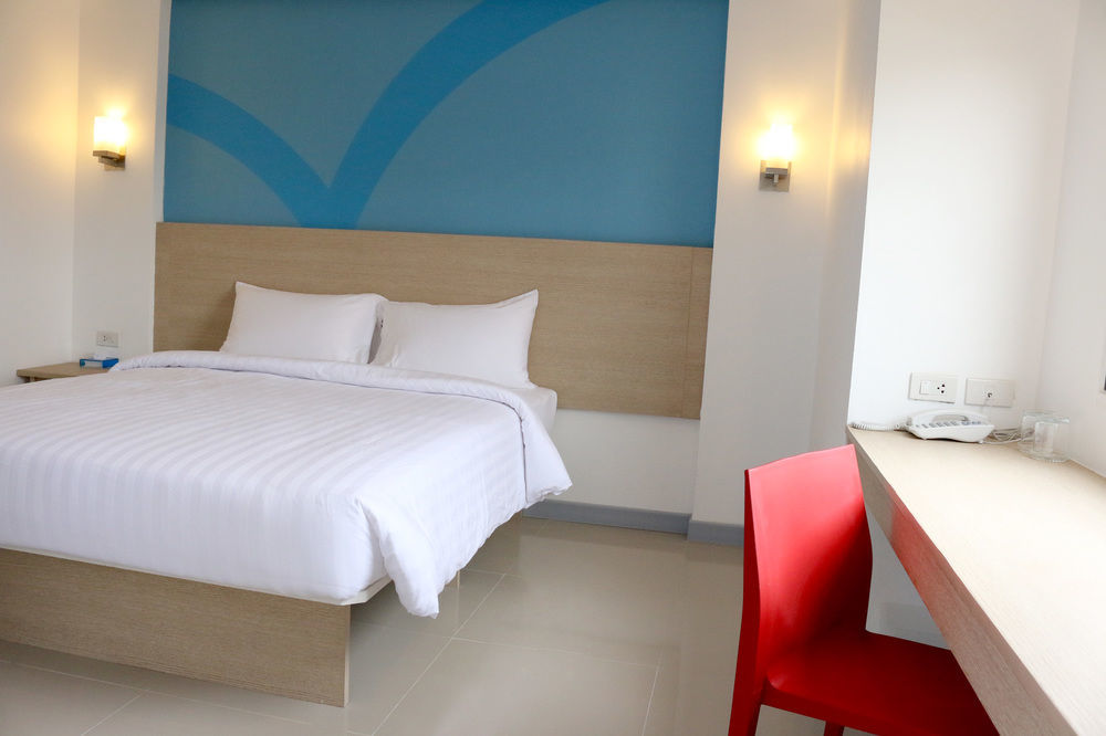 Hop Inn Lampang Extérieur photo