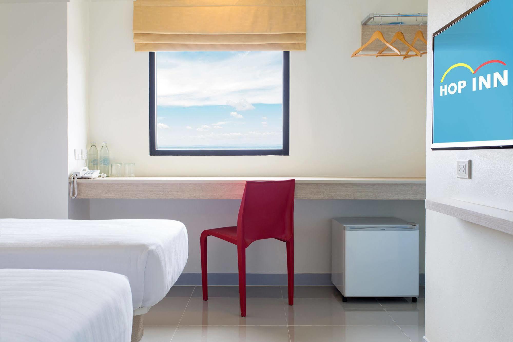 Hop Inn Lampang Extérieur photo